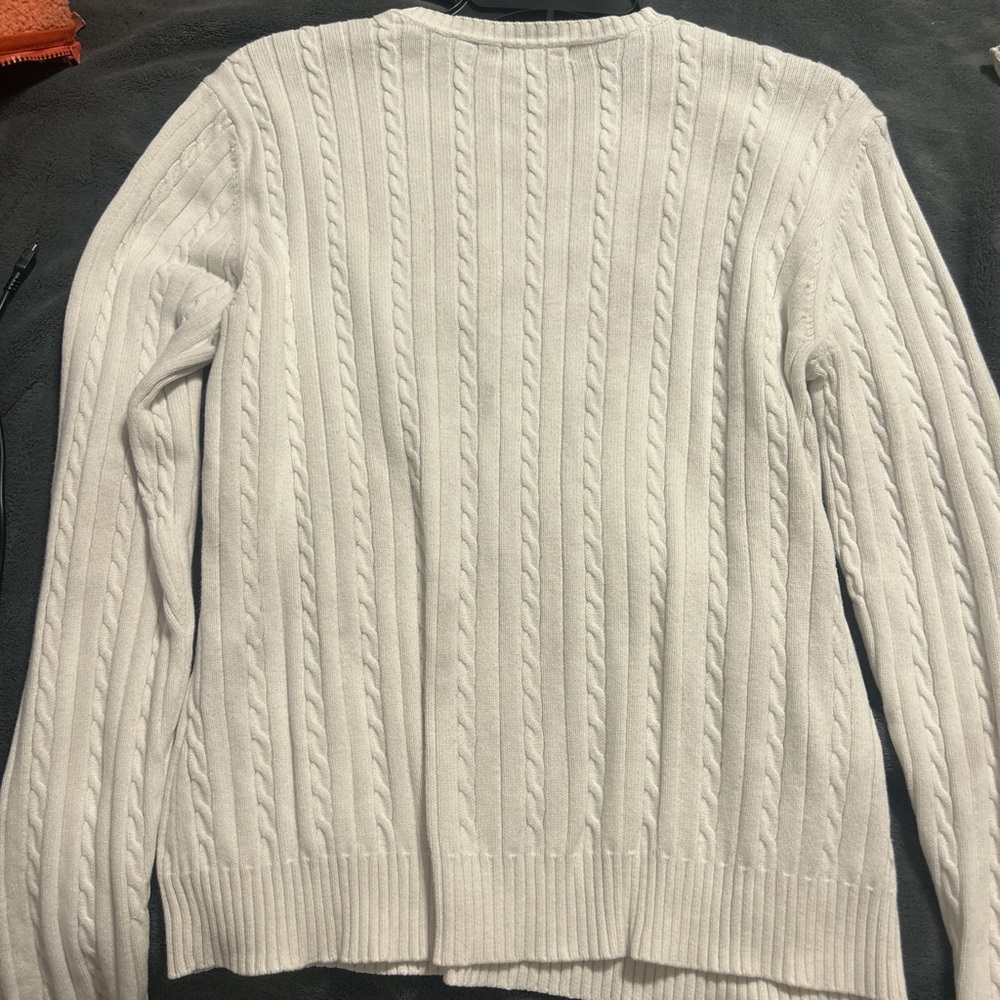 White sweater - Picture 4 of 4